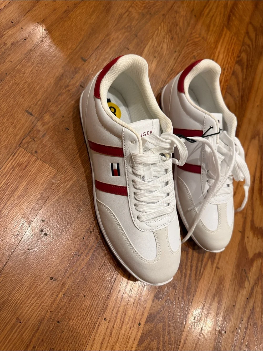 Tommy Hilfiger low profile
